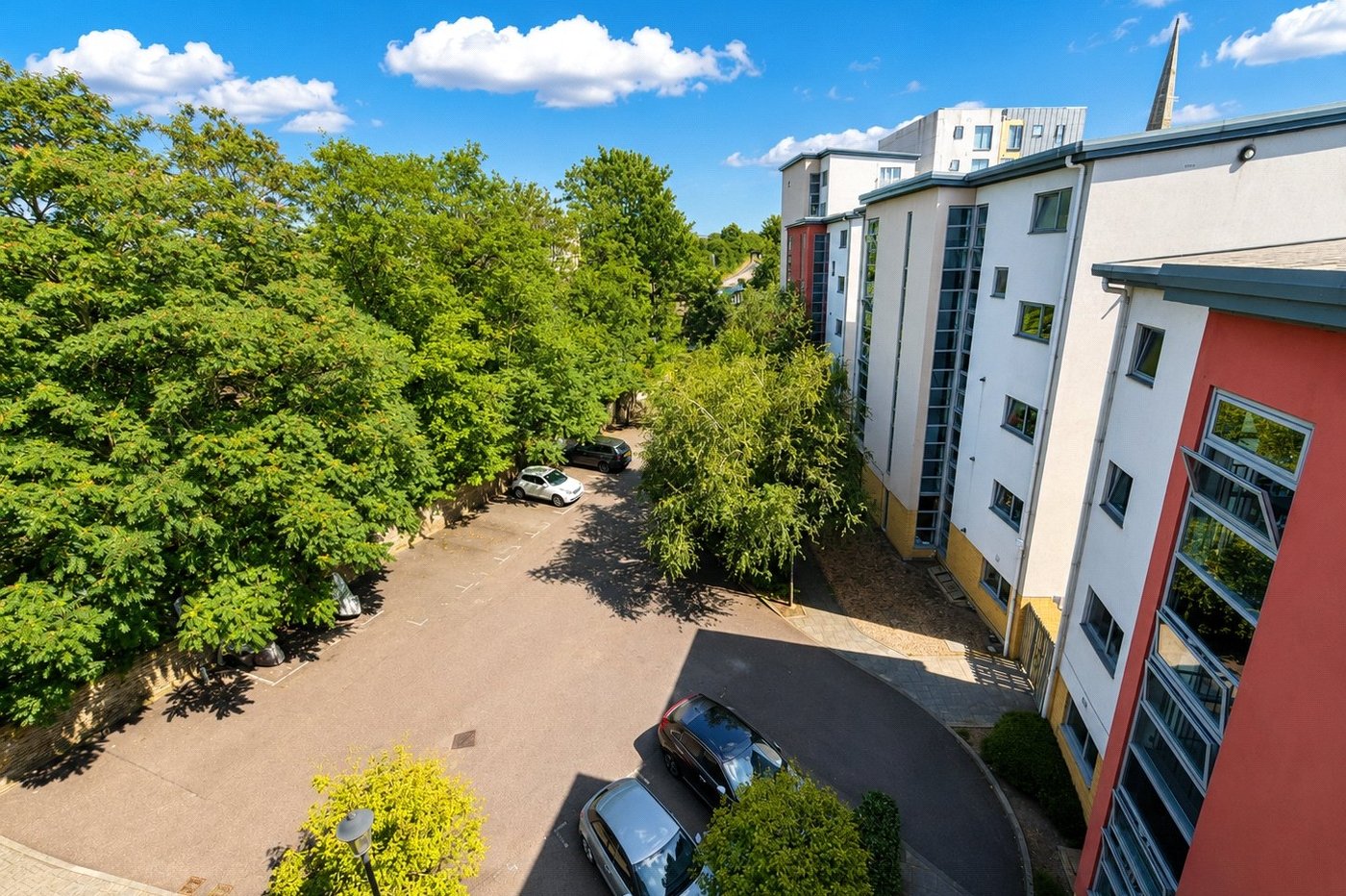 2 bedroom property for sale in London | Robinson Jackson
