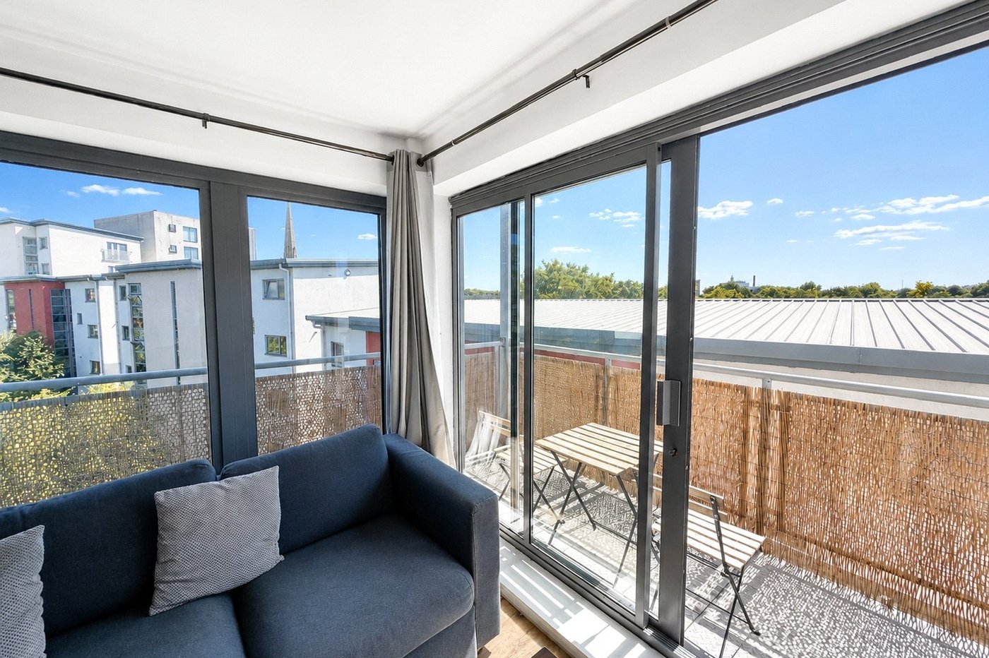 2 bedroom property for sale in London | Robinson Jackson
