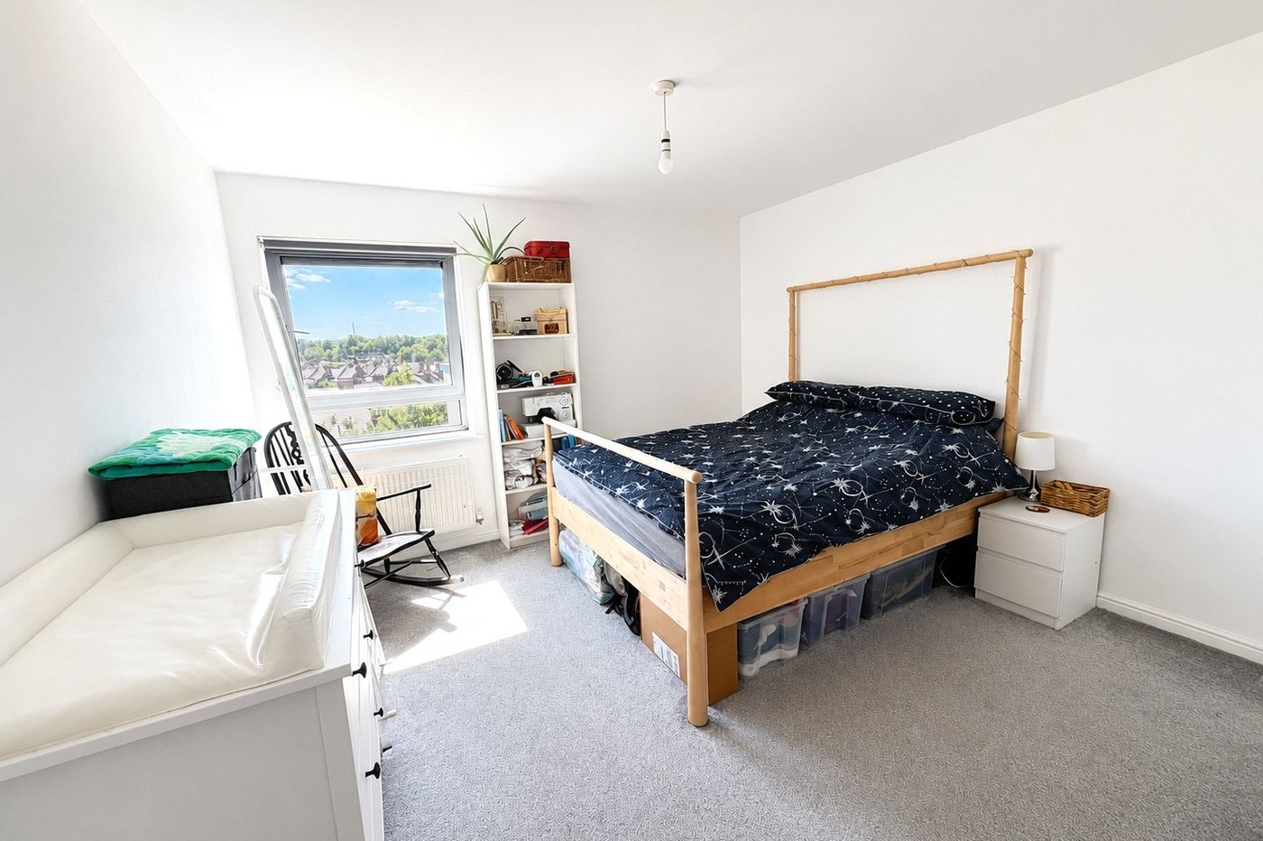 2 bedroom property for sale in London | Robinson Jackson