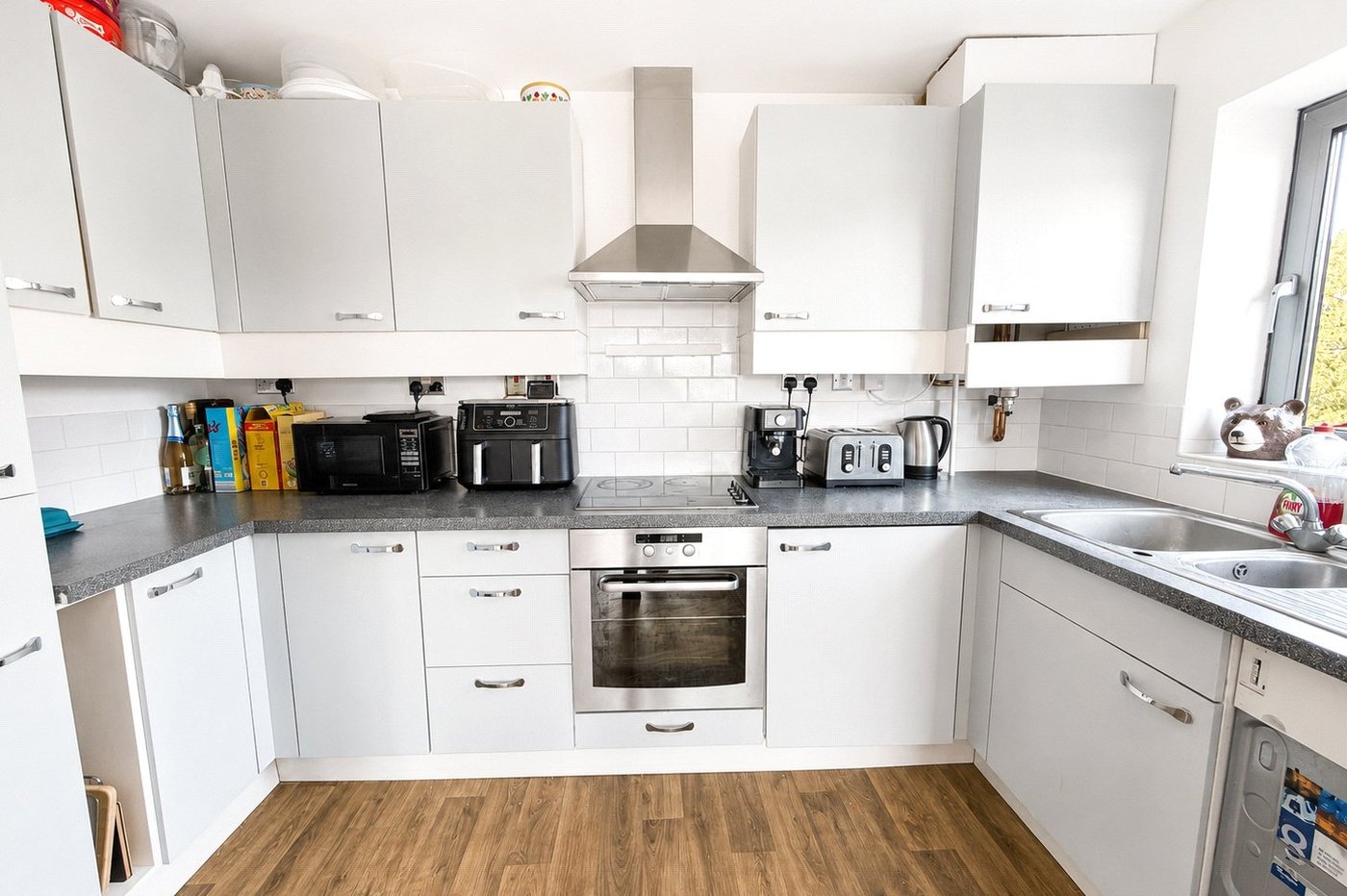 2 bedroom property for sale in London | Robinson Jackson