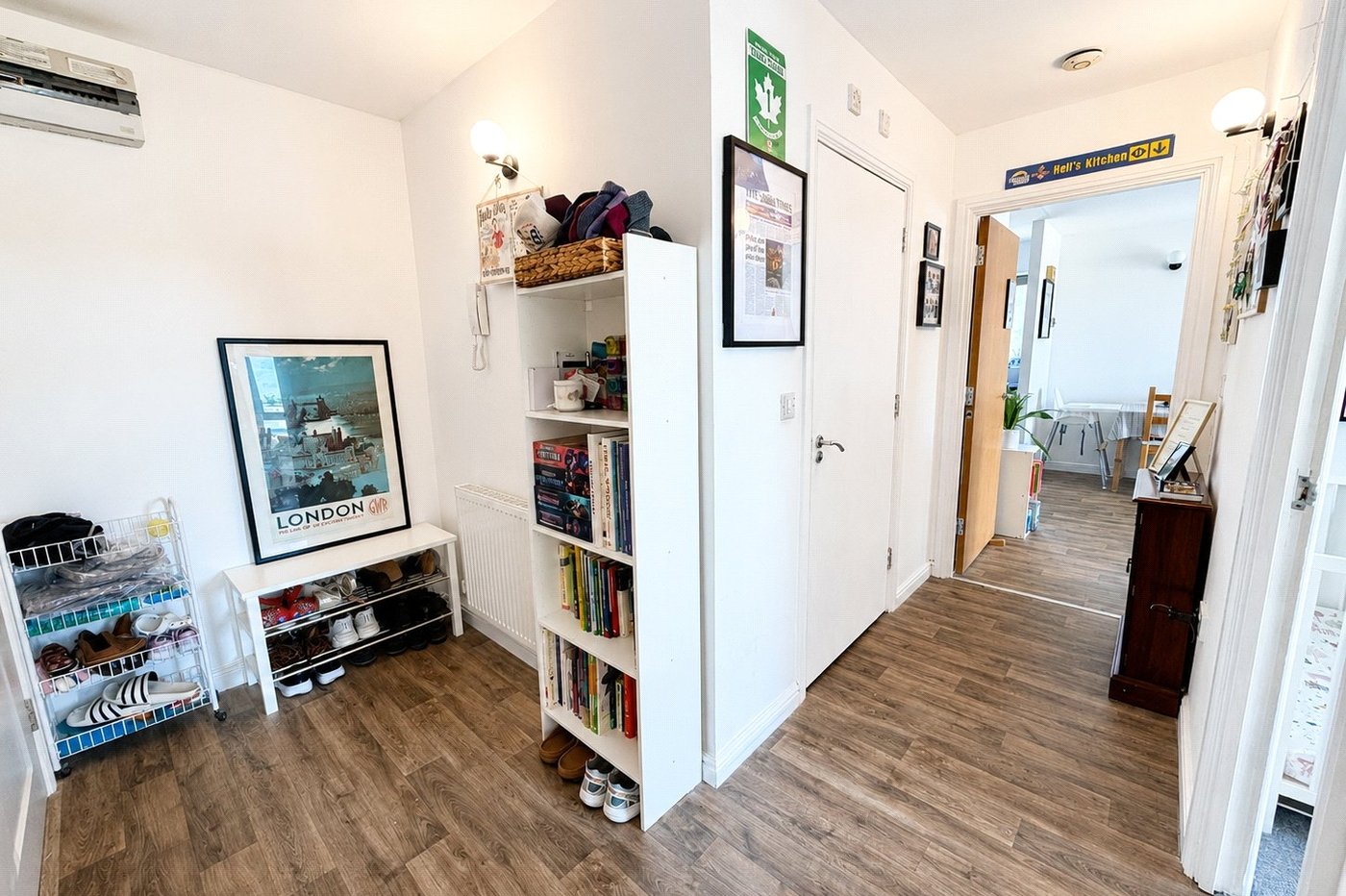 2 bedroom property for sale in London | Robinson Jackson