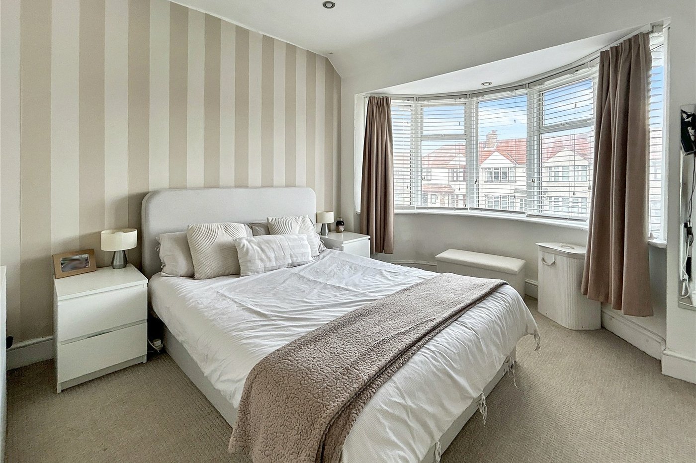 2 bedroom house for sale in Sidcup | Robinson Jackson