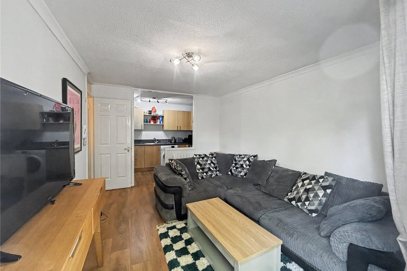 2 bedroom property for sale in Grange Road | Robinson Michael & Jackson