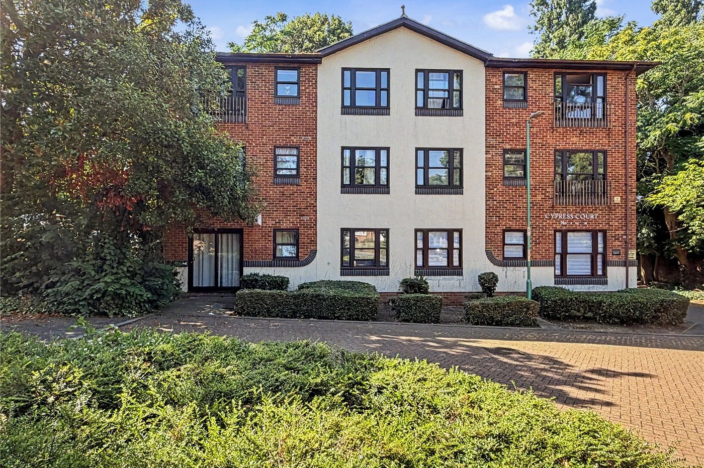 2 bedroom property for sale in Grange Road | Robinson Michael & Jackson