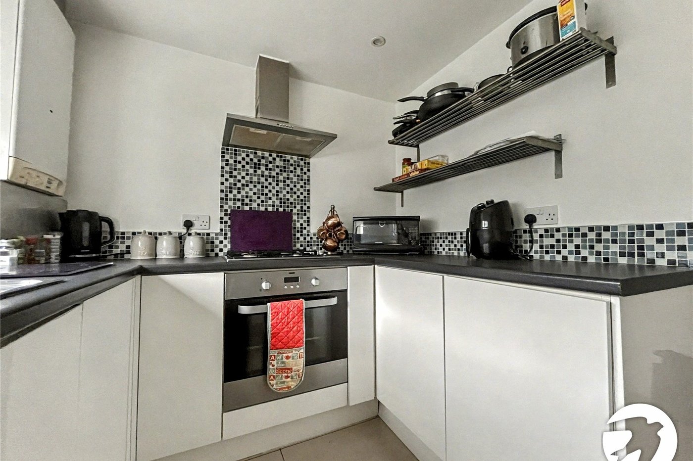 2 bedroom property for sale in Rochester | Robinson Michael & Jackson