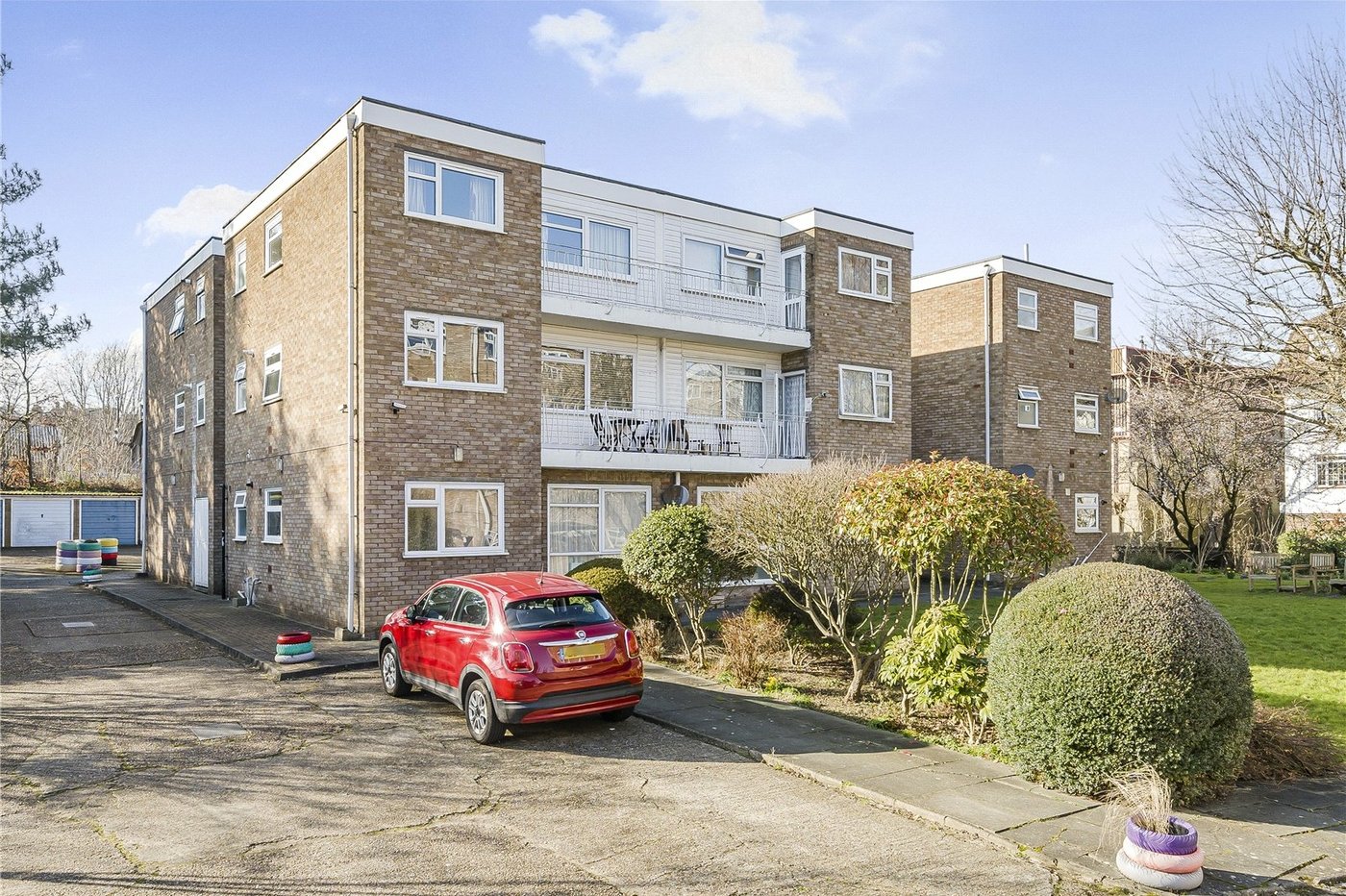 1 bedroom property for sale in  | Robinson Jackson