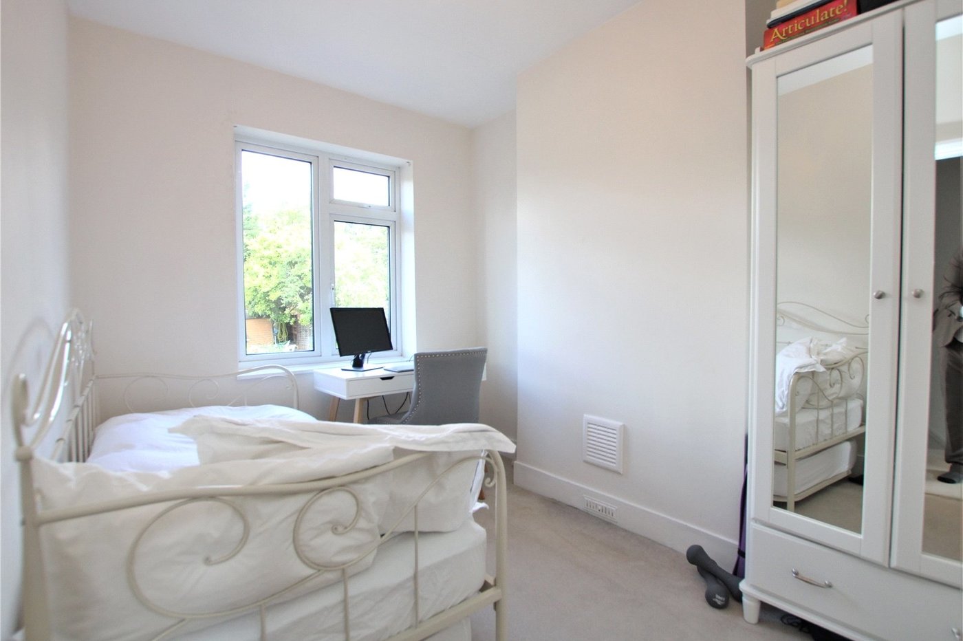 2 bedroom house for sale in Eltham | Robinson Jackson