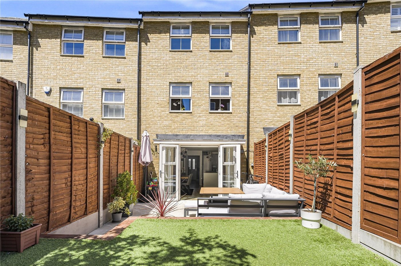 4 bedroom house for sale in Dartford | Robinson Jackson