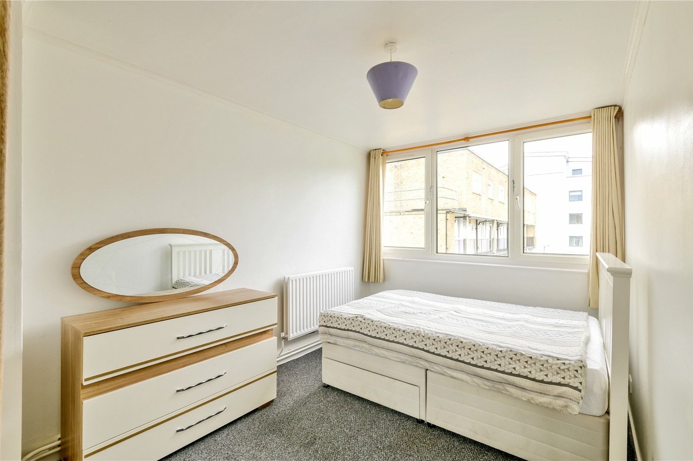 3 bedroom property for sale in London | Robinson Jackson