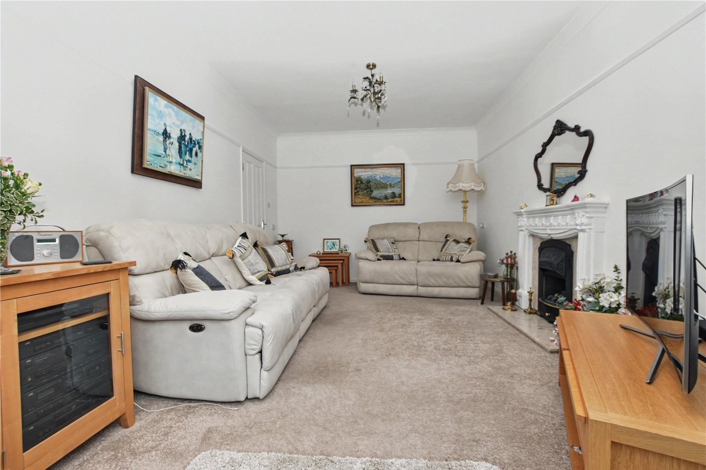 2 bedroom bungalow for sale in Bexleyheath | Robinson Jackson