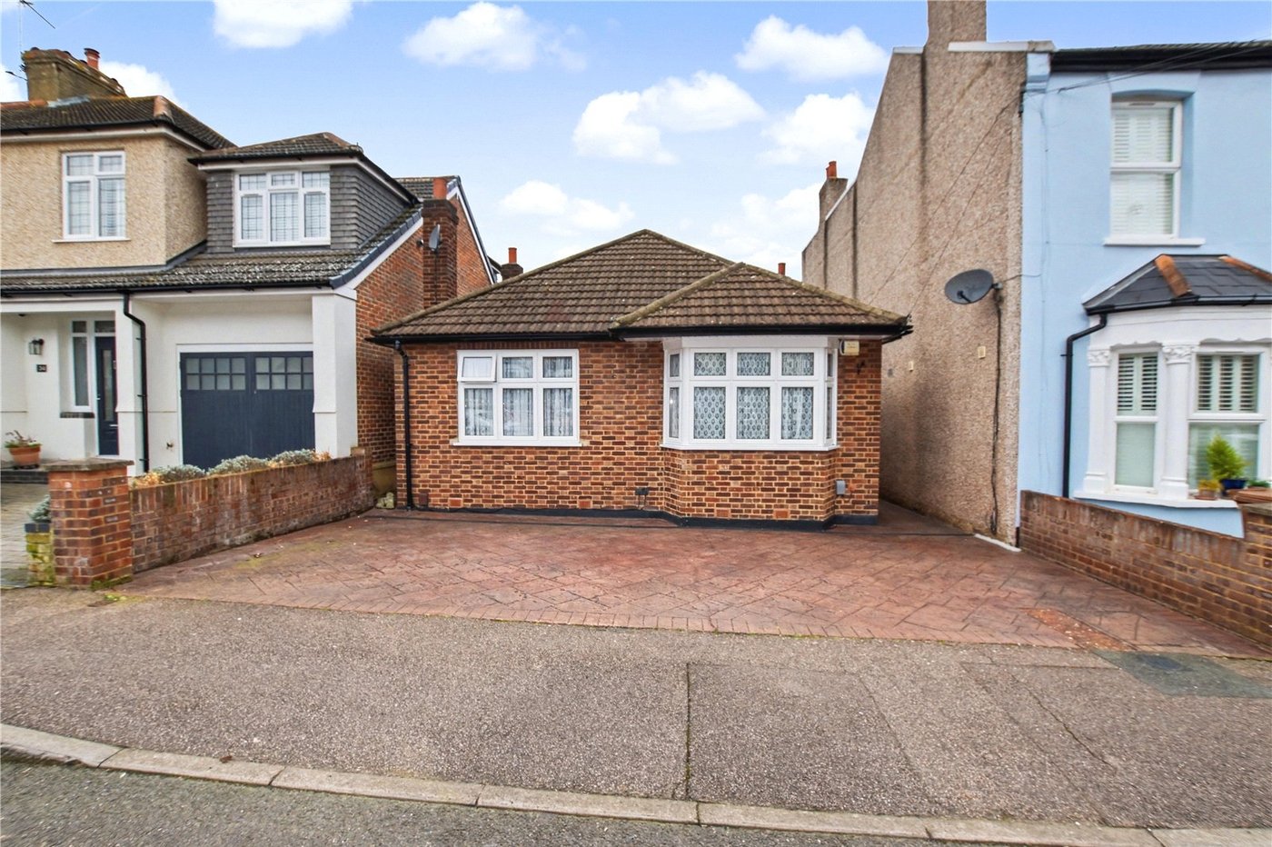2 bedroom bungalow for sale in Bexleyheath | Robinson Jackson
