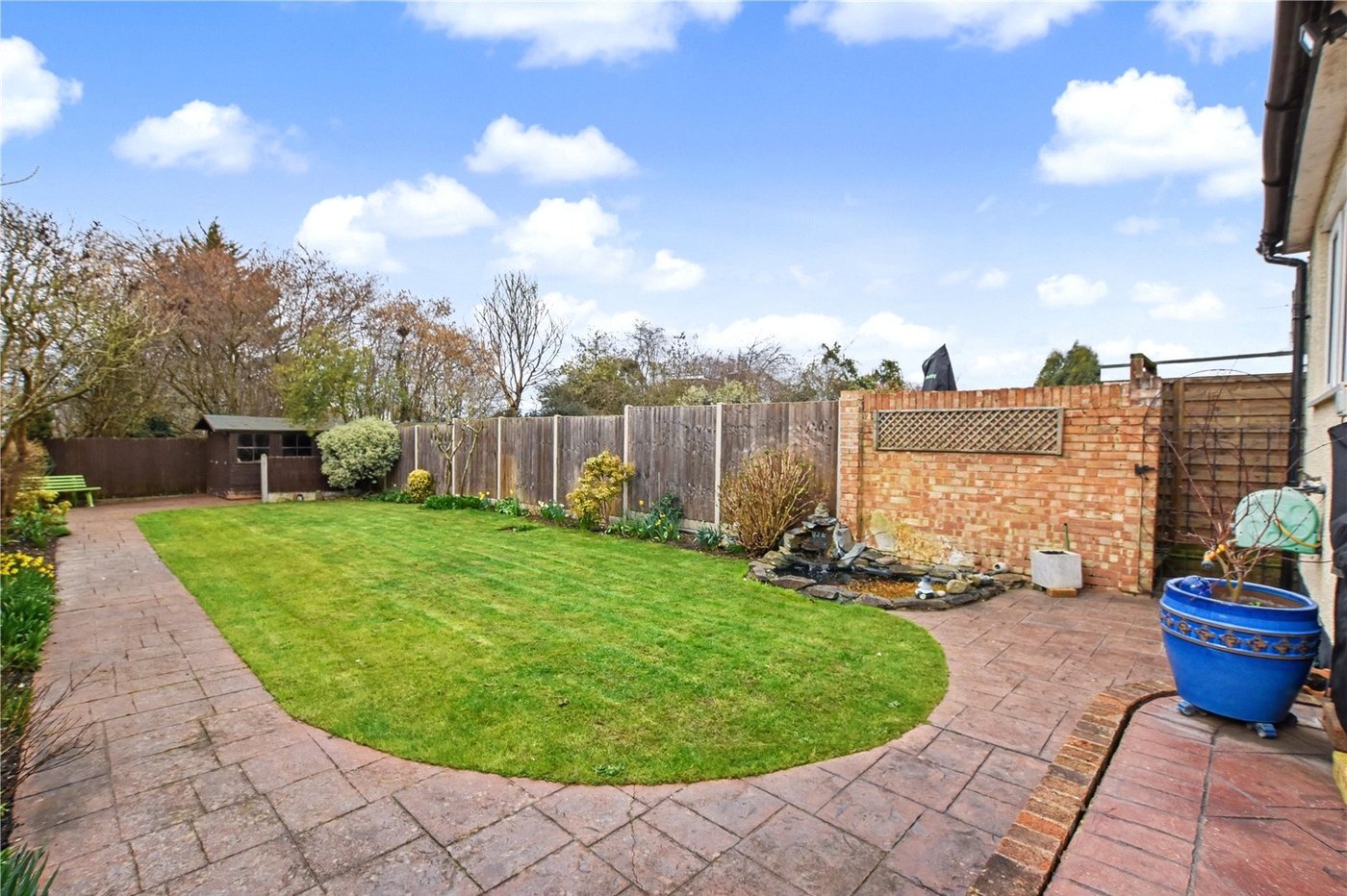 2 bedroom bungalow for sale in Bexleyheath | Robinson Jackson