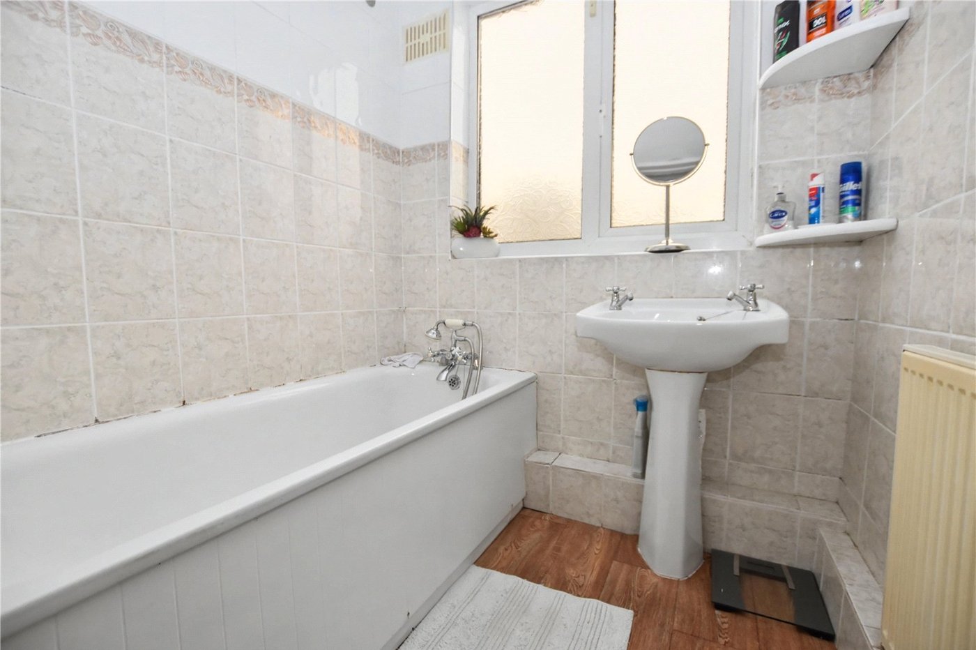 2 bedroom bungalow for sale in Bexleyheath | Robinson Jackson