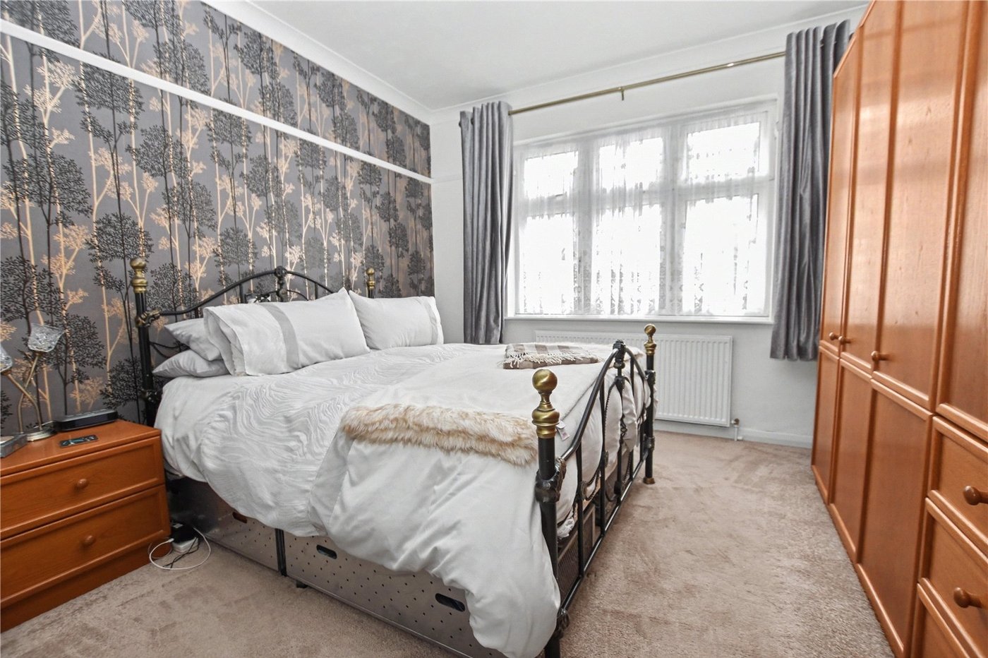2 bedroom bungalow for sale in Bexleyheath | Robinson Jackson