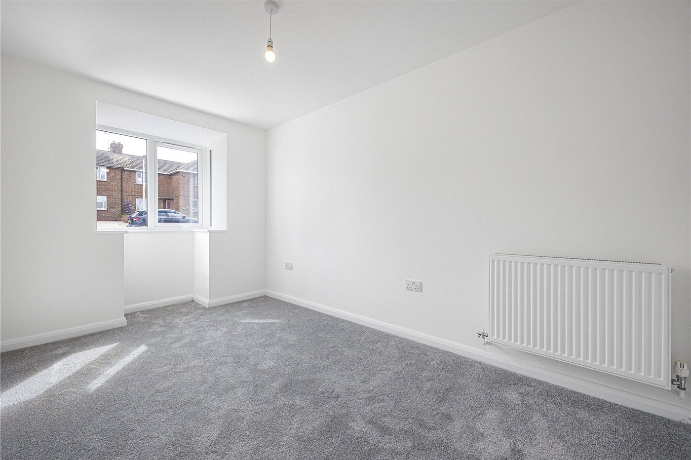 3 bedroom bungalow for sale in Rainham | Robinson Michael & Jackson