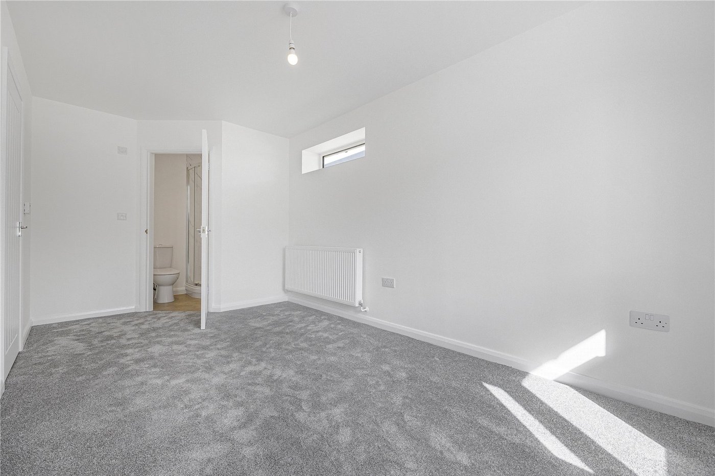 3 bedroom bungalow for sale in Rainham | Robinson Michael & Jackson