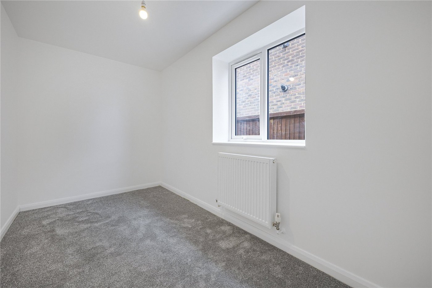 3 bedroom bungalow for sale in Rainham | Robinson Michael & Jackson
