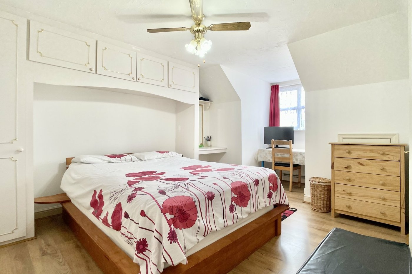 4 bedroom house for sale in Dartford | Robinson Jackson