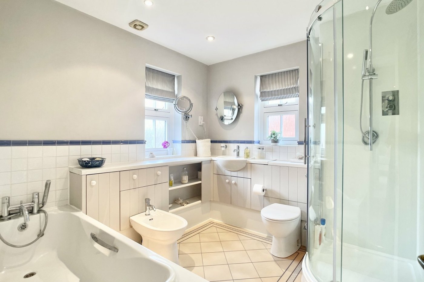5 bedroom house for sale in Dartford | Robinson Jackson