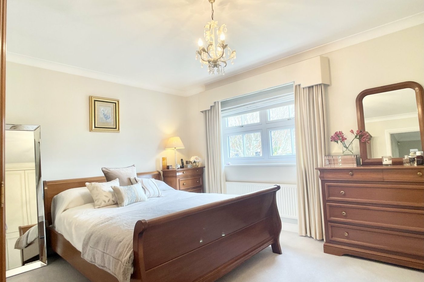 5 bedroom house for sale in Dartford | Robinson Jackson