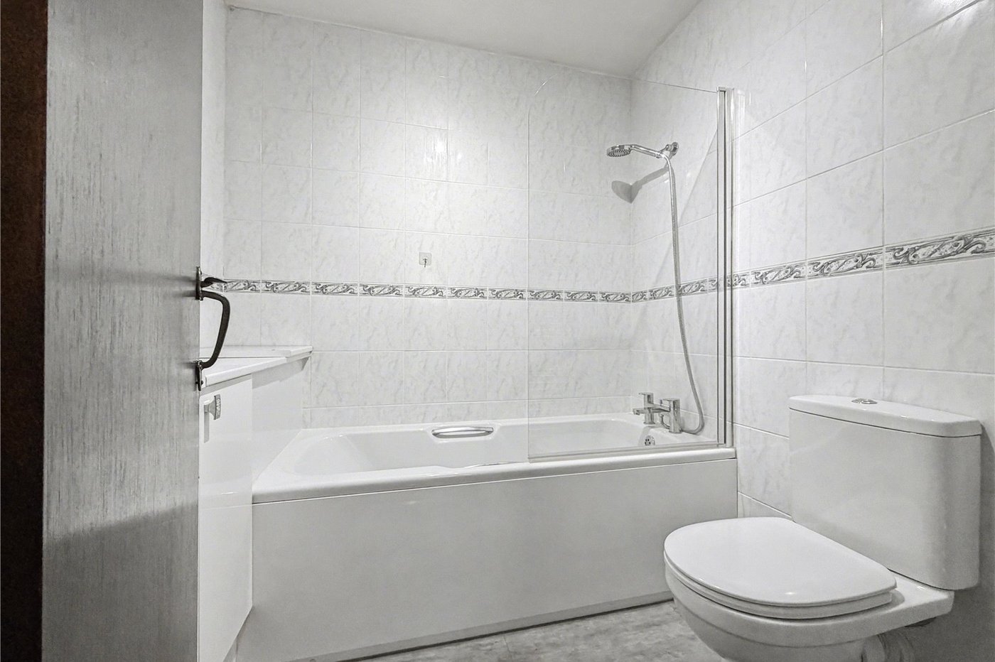 4 bedroom house for sale in Darland | Robinson Michael & Jackson