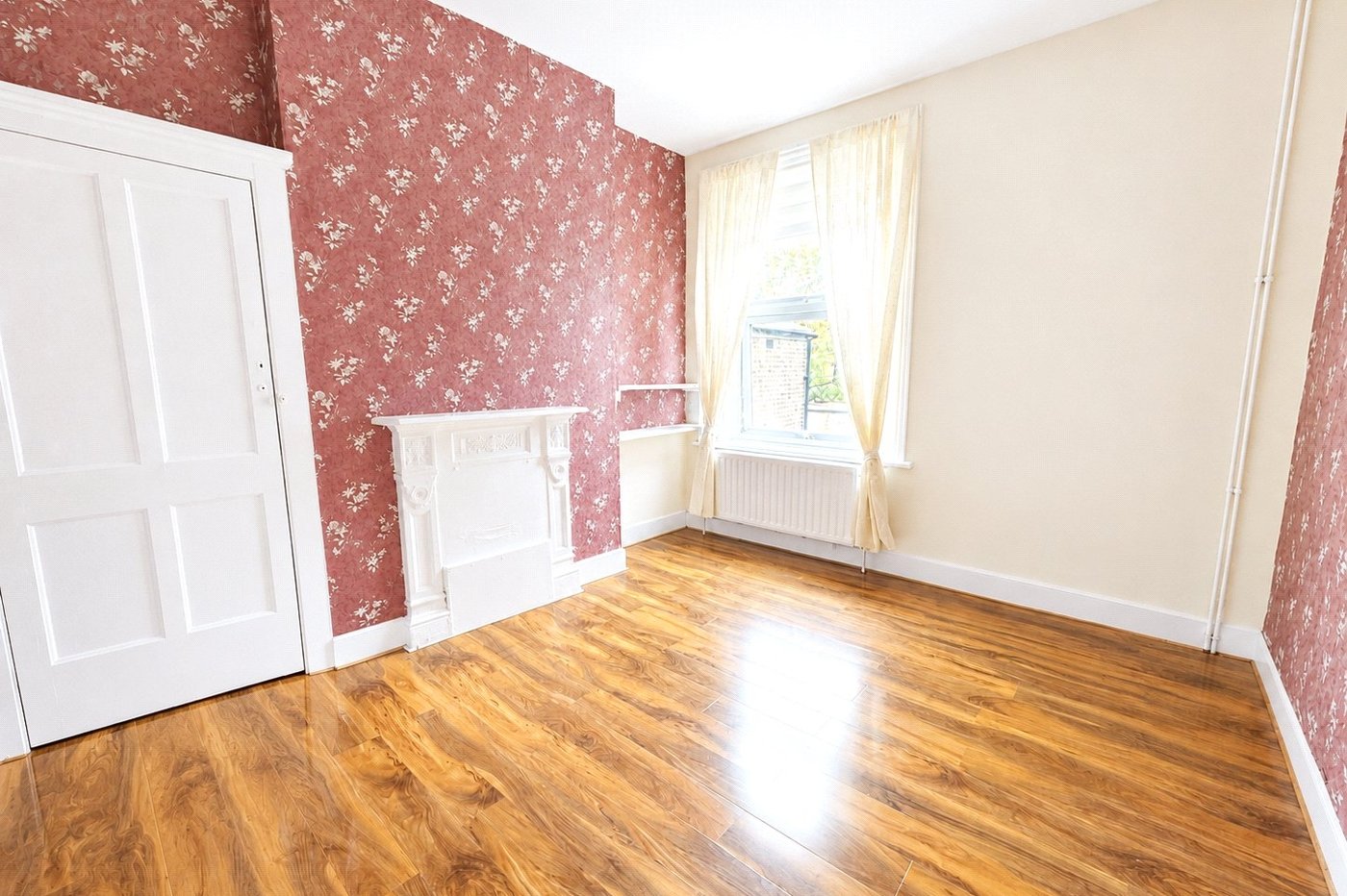 4 bedroom house for sale in London | Robinson Jackson