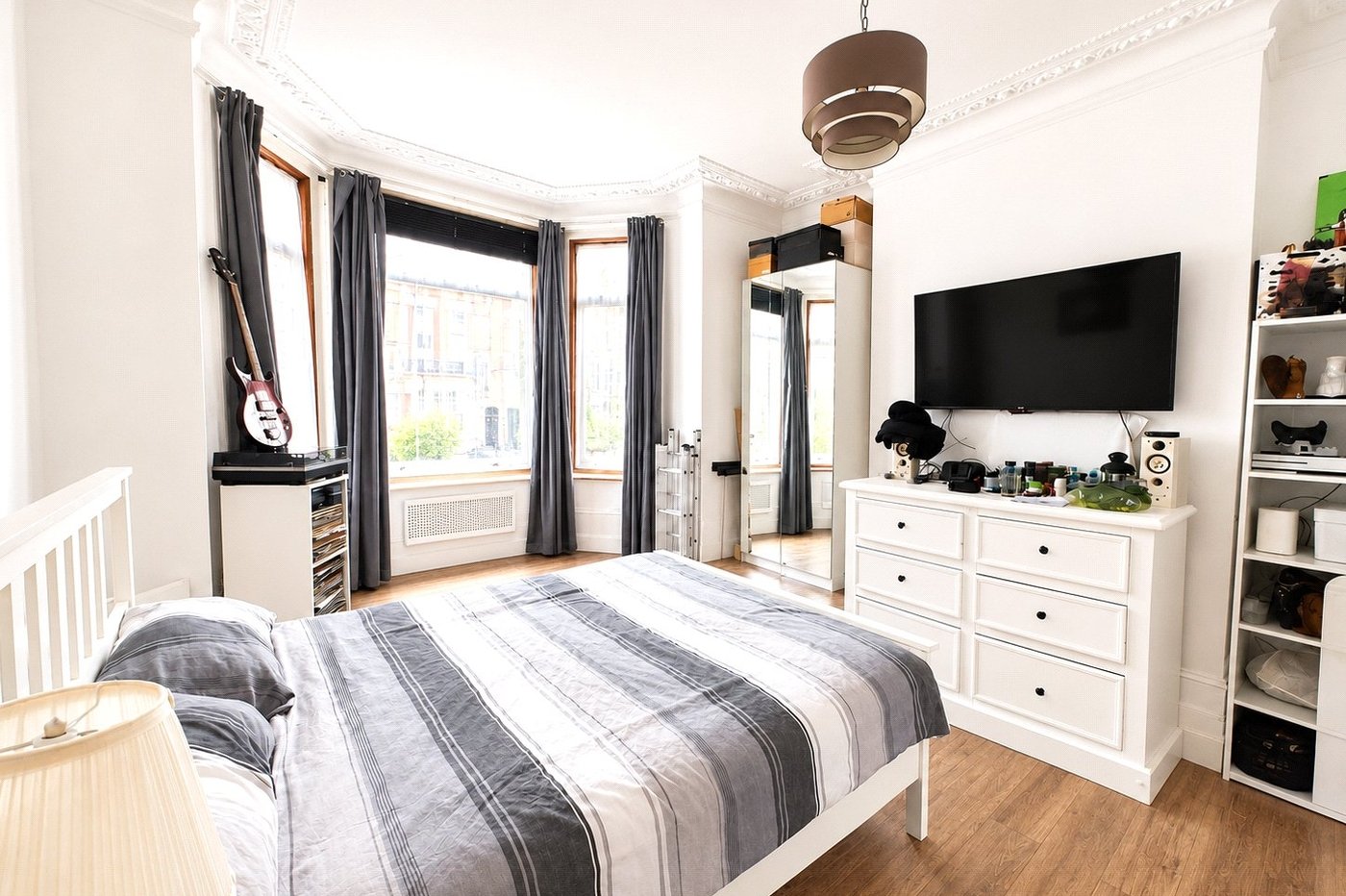 4 bedroom house for sale in London | Robinson Jackson