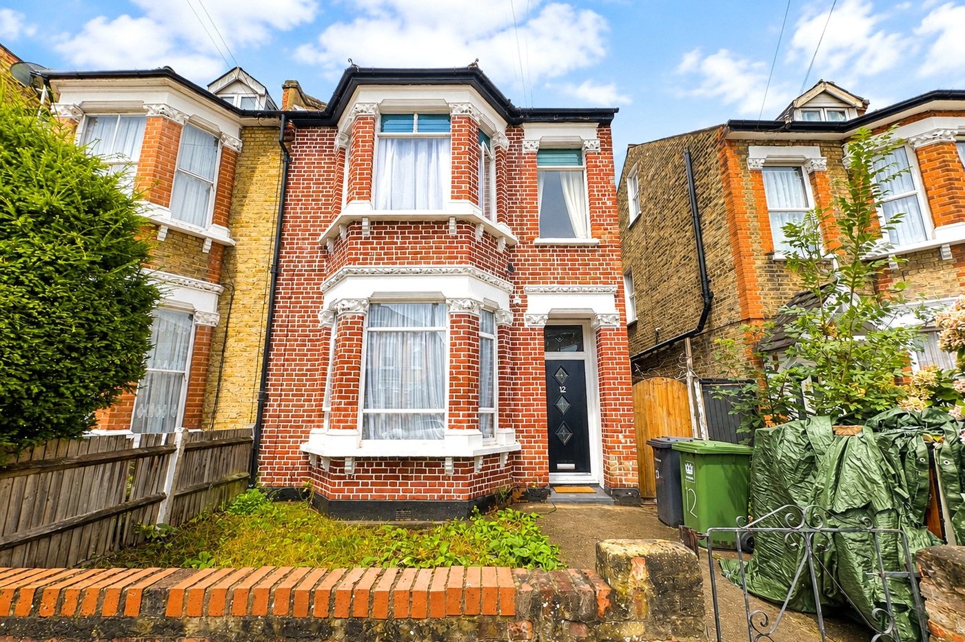 4 bedroom house for sale in London | Robinson Jackson