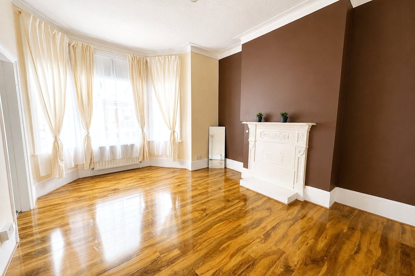 4 bedroom house for sale in London | Robinson Jackson