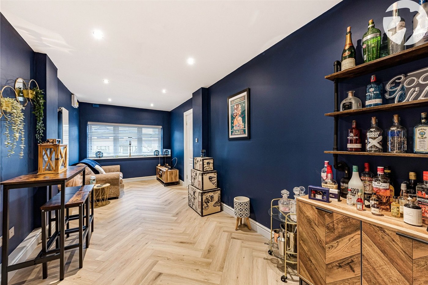 5 bedroom house for sale in Greenhithe | Robinson Jackson