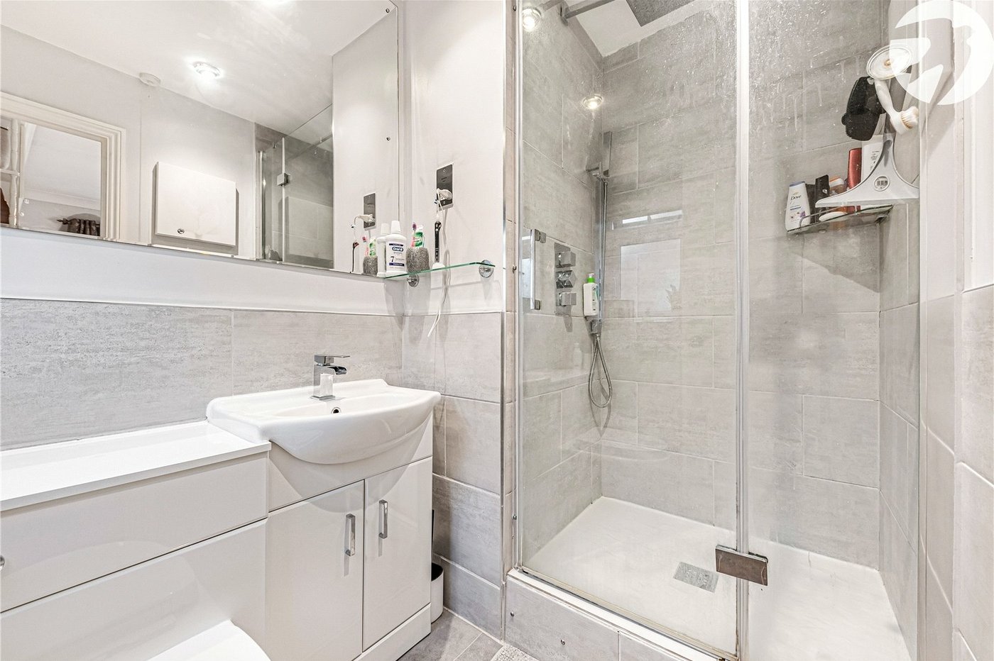 5 bedroom house for sale in Greenhithe | Robinson Jackson