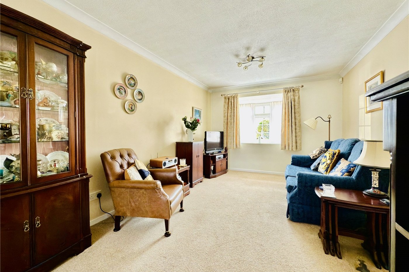 4 bedroom house for sale in Hextable | Robinson Jackson