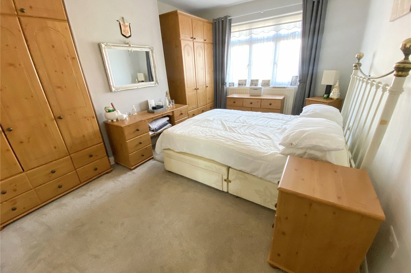 2 bedroom bungalow for sale in Blackfen | Robinson Jackson