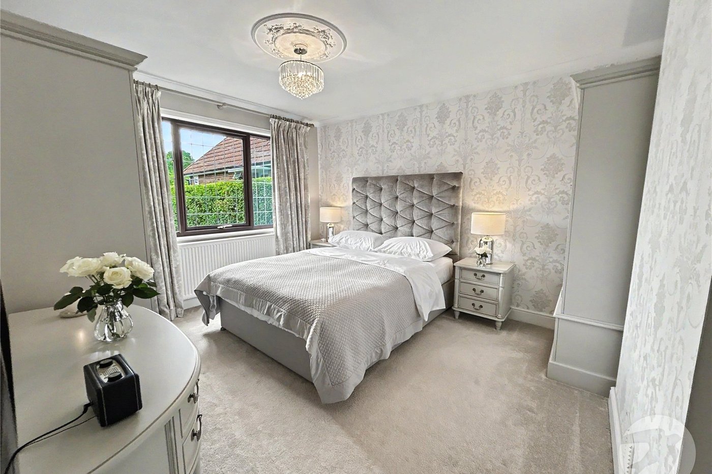 2 bedroom bungalow for sale in Sidcup | Robinson Jackson