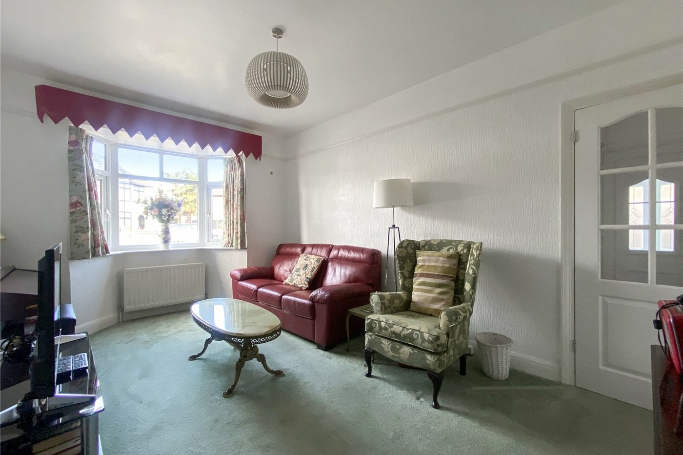 2 bedroom bungalow for sale in Sidcup | Robinson Jackson