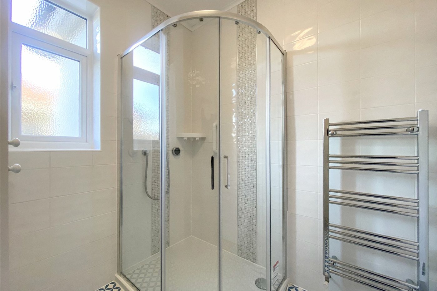 2 bedroom bungalow for sale in Sidcup | Robinson Jackson