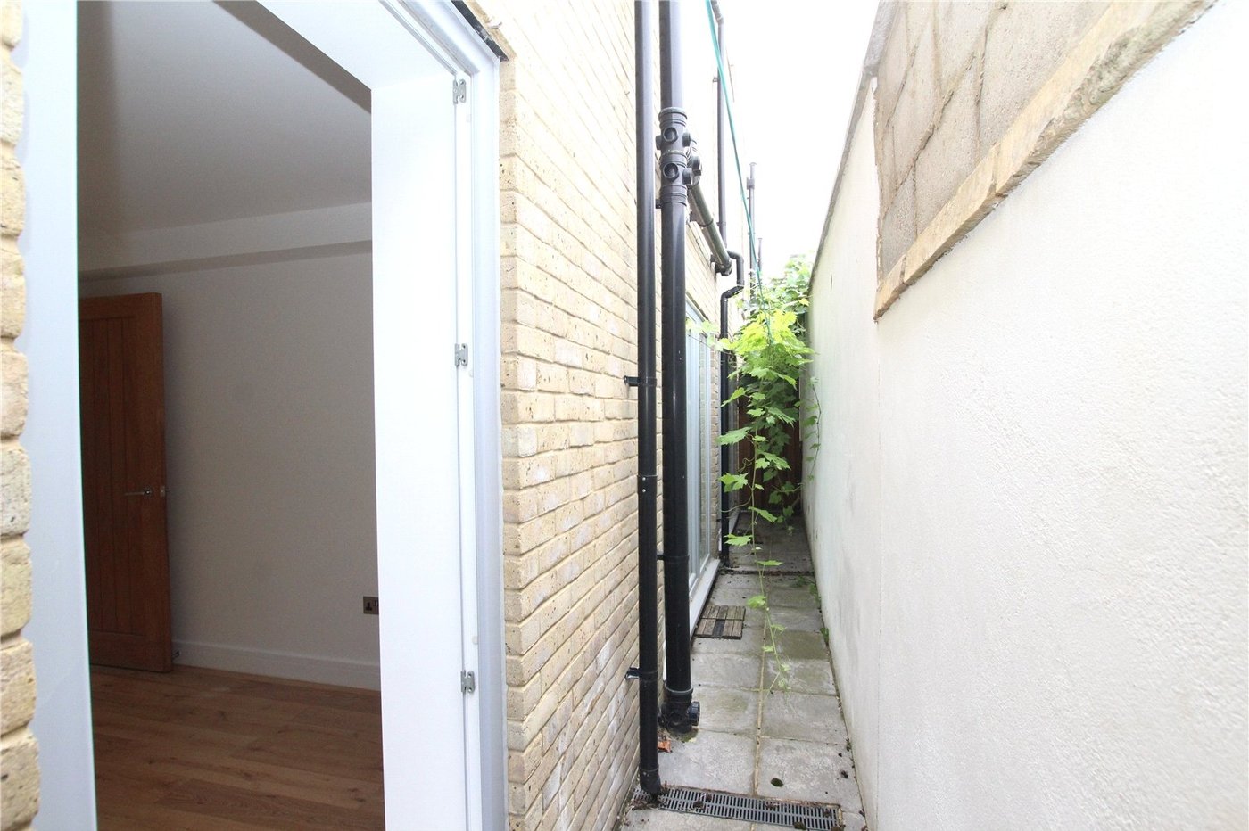 4 bedroom house for sale in Bloomfied Road | Robinson Jackson