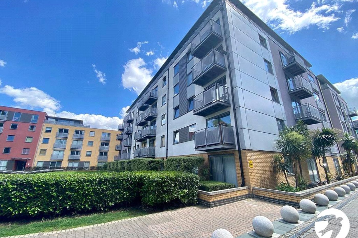 1 bedroom property for sale in London | Robinson Jackson