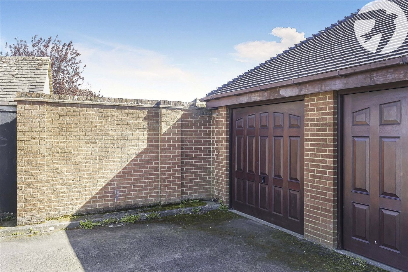 2 bedroom bungalow for sale in Strood | Robinson Michael & Jackson