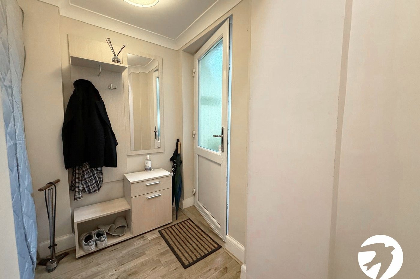 2 bedroom property for sale in London | Robinson Jackson
