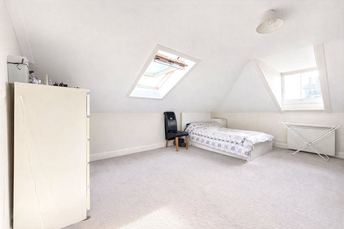2 bedroom property for sale in London | Robinson Jackson