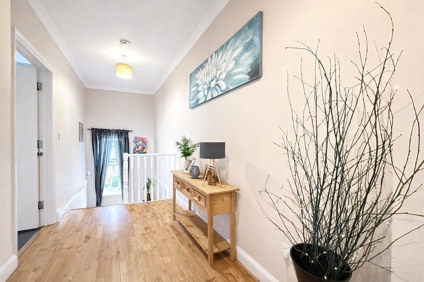 2 bedroom property for sale in London | Robinson Jackson