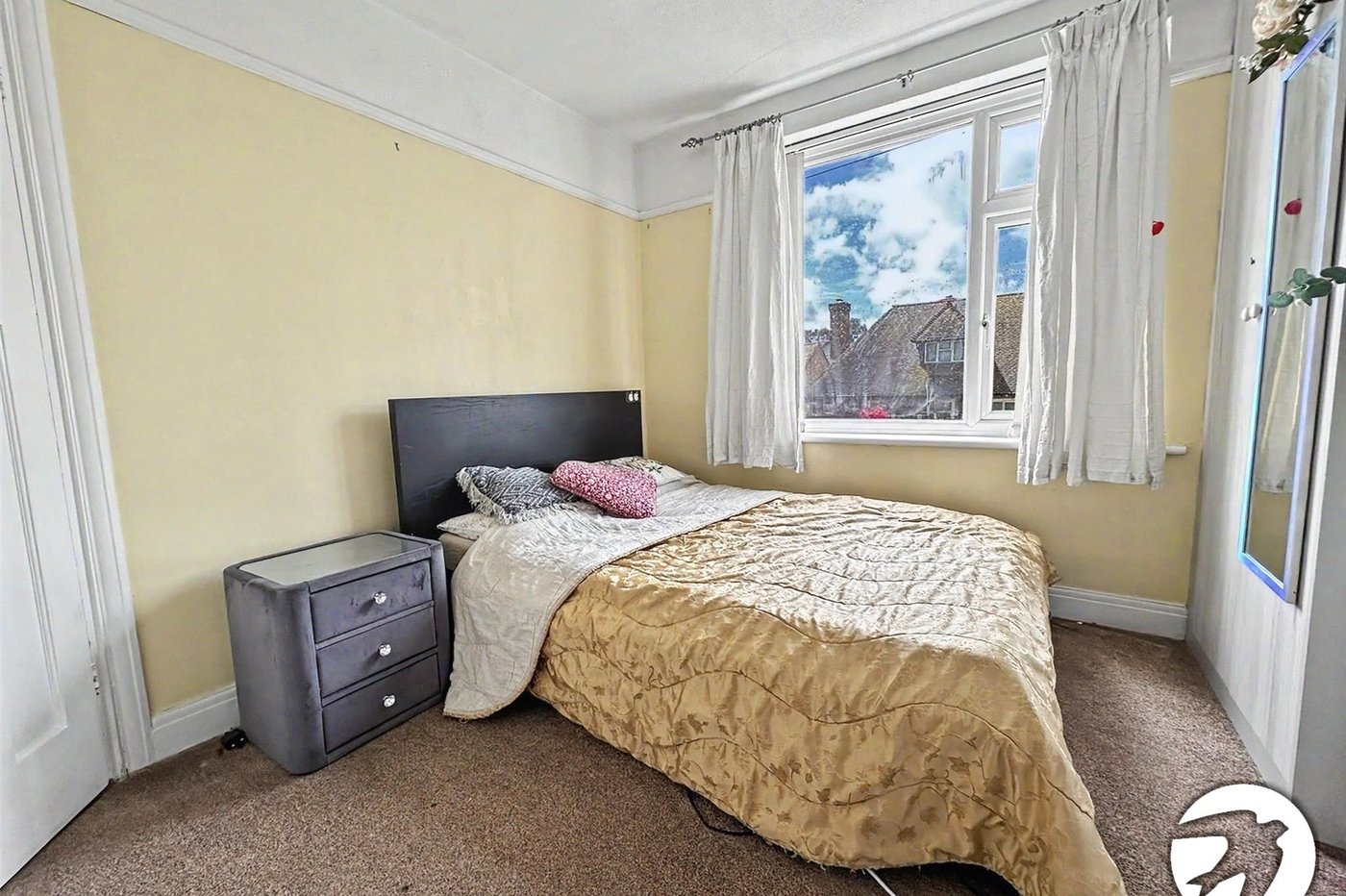 2 bedroom bungalow for sale in Rochester | Robinson Michael & Jackson