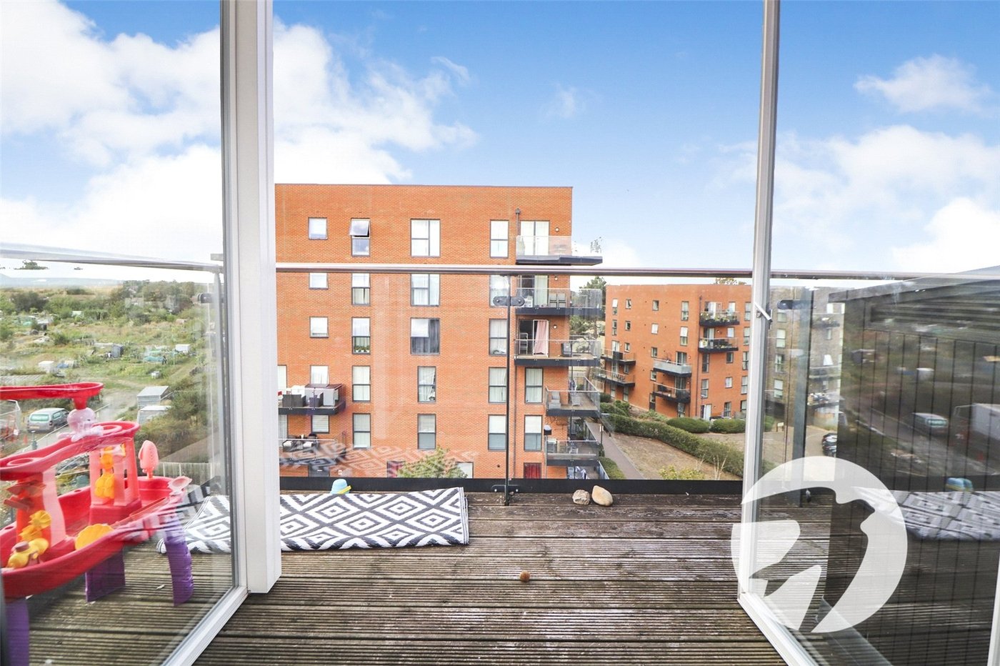 2 bedroom property for sale in Erith | Robinson Jackson