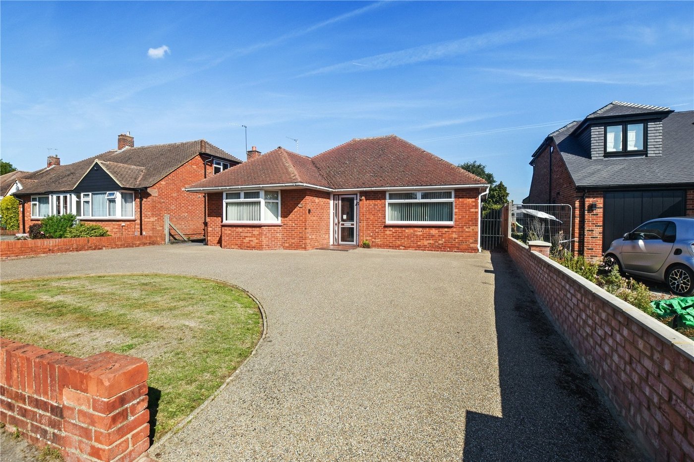 2 bedroom bungalow for sale in Dartford | Robinson Jackson