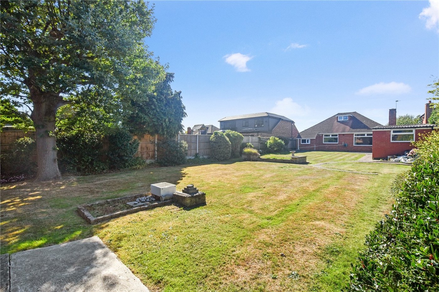 2 bedroom bungalow for sale in Dartford | Robinson Jackson