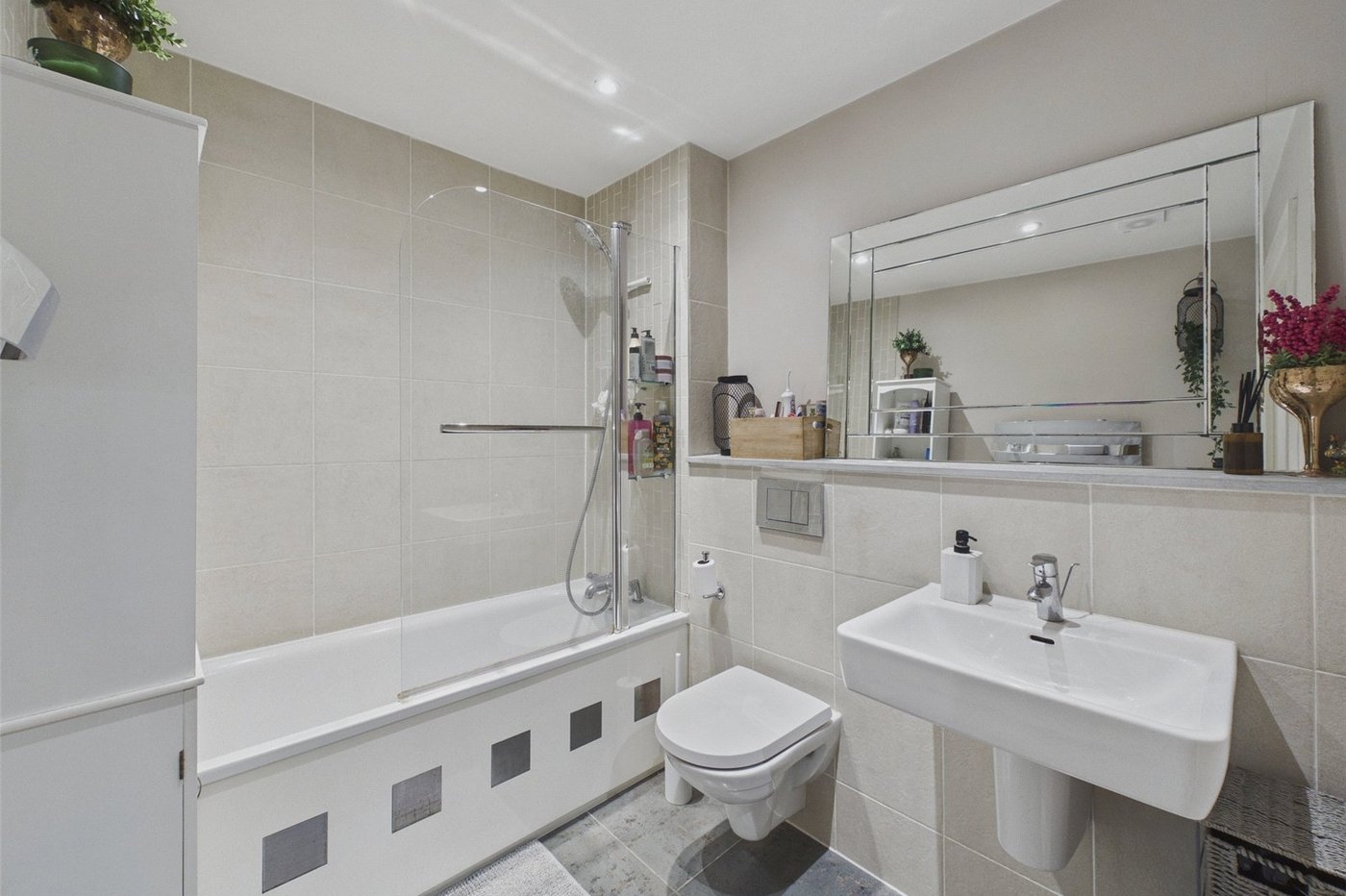 1 bedroom property for sale in London | Robinson Jackson