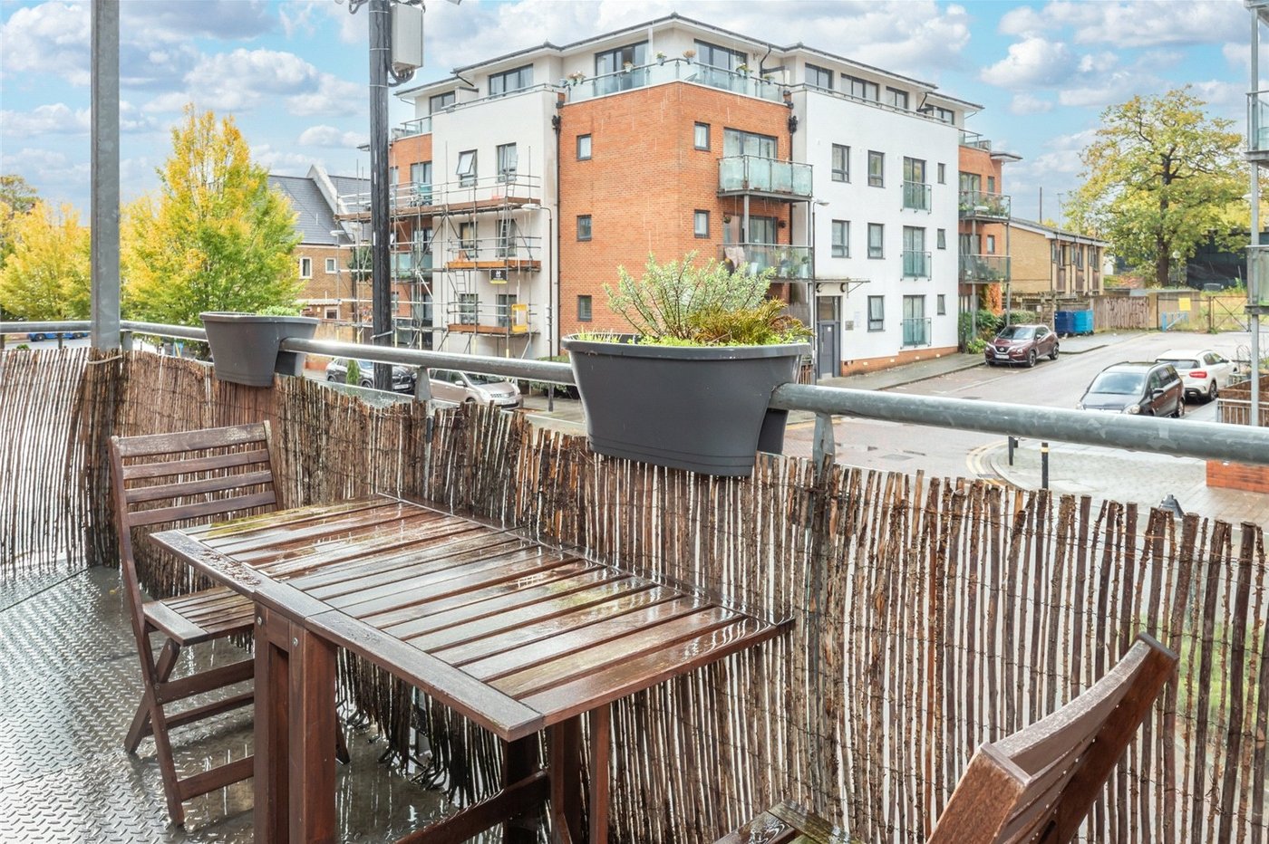 2 bedroom property for sale in London | Robinson Jackson