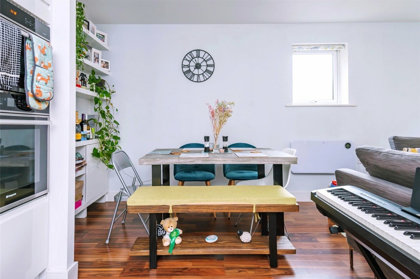 2 bedroom property for sale in London | Robinson Jackson