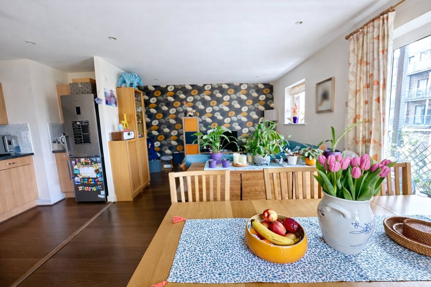 2 bedroom property for sale in London | Robinson Jackson